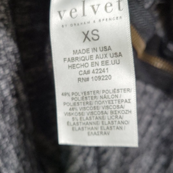 Velvet by Graham & Spencer Jersey Top Side Zip - Picture 5 of 6